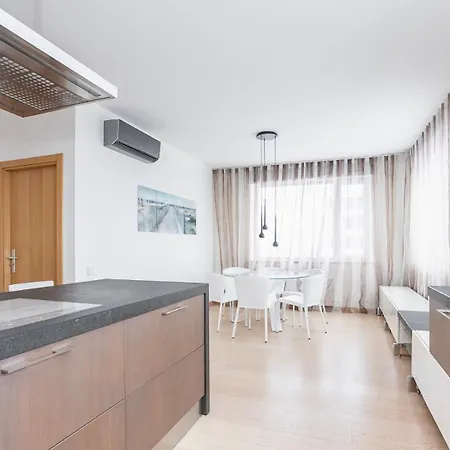 דירה Skanstes Sky View ריגה
